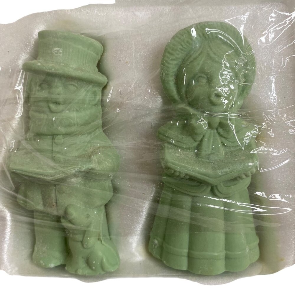 Vtg Avon Green Perfumed Soap Christmas Carolers Figurines‎ Seasonal Bath Decor